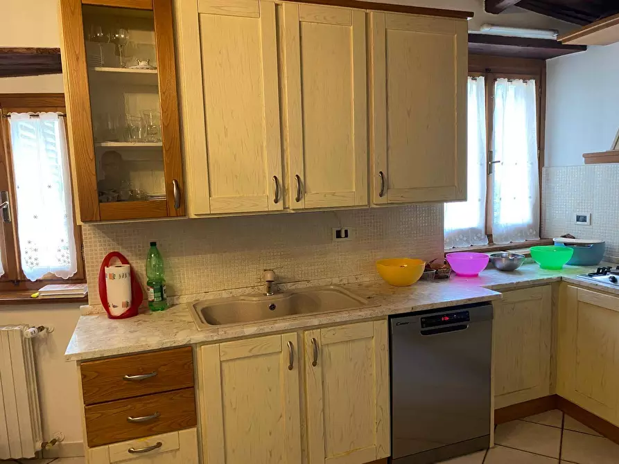 Immagine 5 di Appartamento in vendita  in piazza bernardo tanucci 3 a Pratovecchio Stia