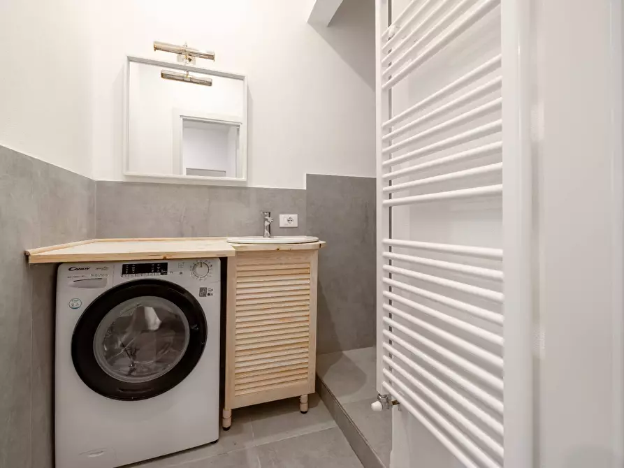 Immagine 7 di Appartamento in vendita  in Via San Zanobi a Firenze