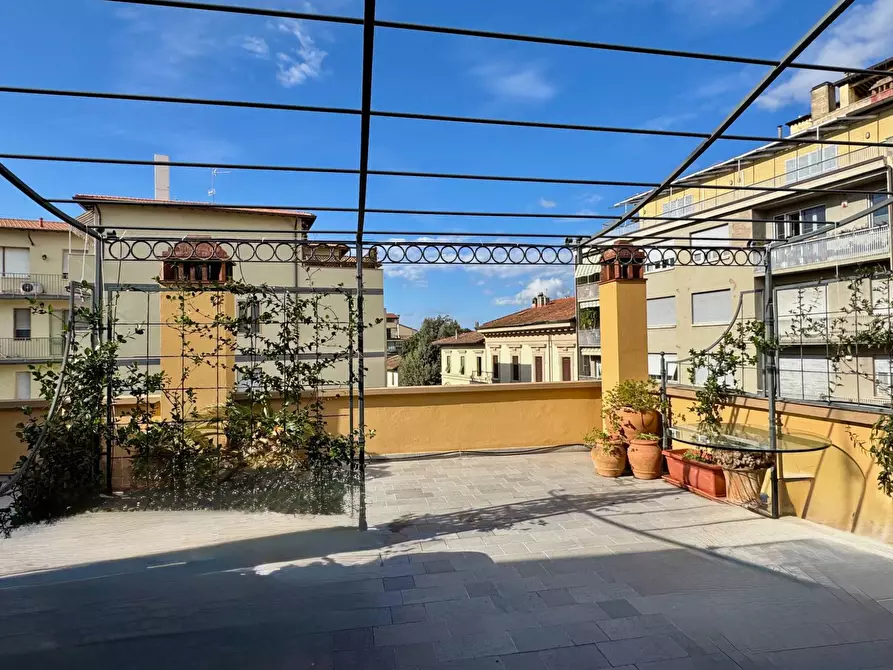 Immagine 1 di Attico in affitto  in Via Giovanni Bovio 13 a Firenze