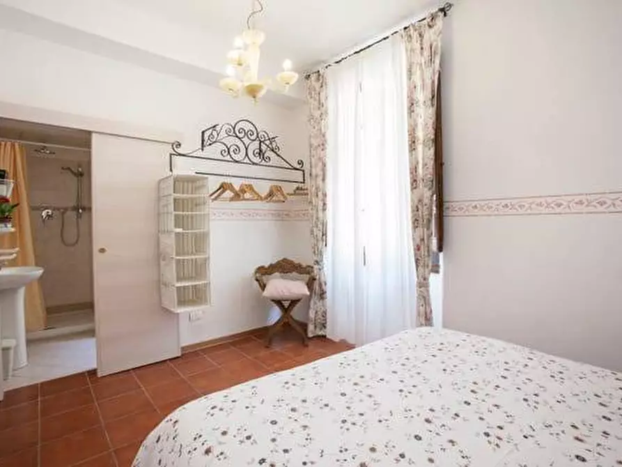 Immagine 4 di Appartamento in vendita  in Via Villani 15 a Firenze