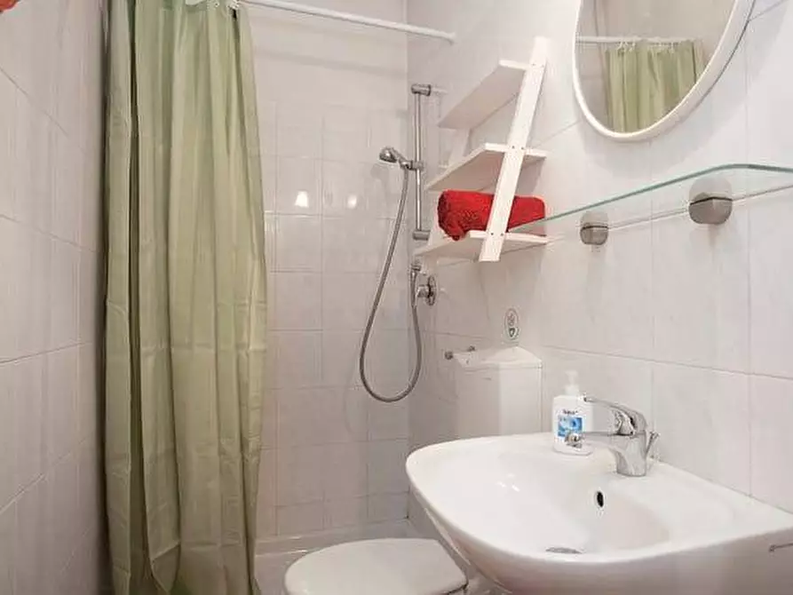 Immagine 8 di Appartamento in vendita  in Via Villani 15 a Firenze