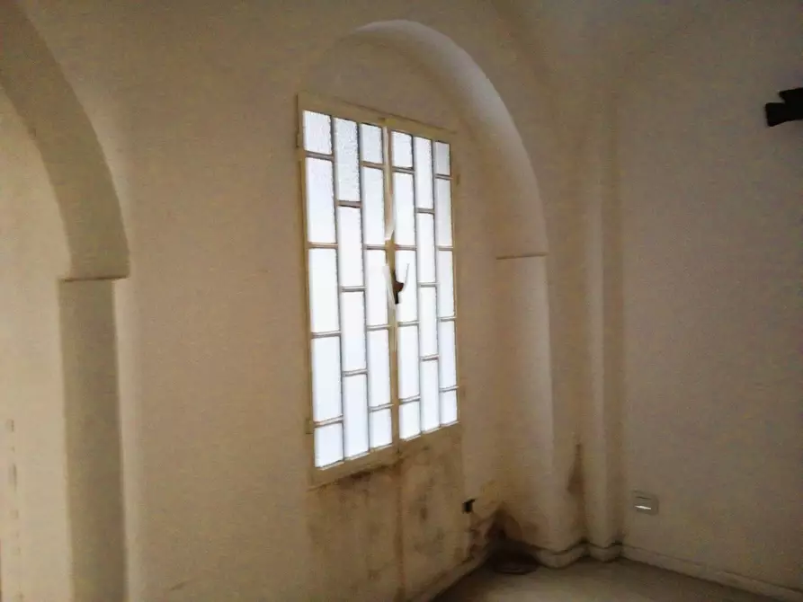 Immagine 4 di Locale commerciale in vendita  in Via Giuseppe Verdi 16 a Firenze