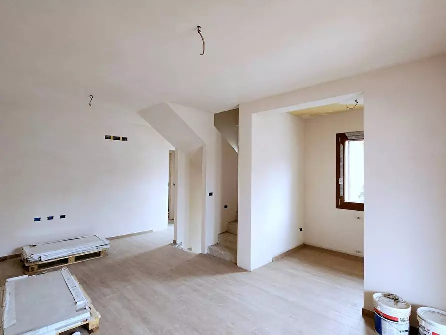 Immagine 7 di Villa in vendita  in Via Dianora Buini 21 a Borgo San Lorenzo