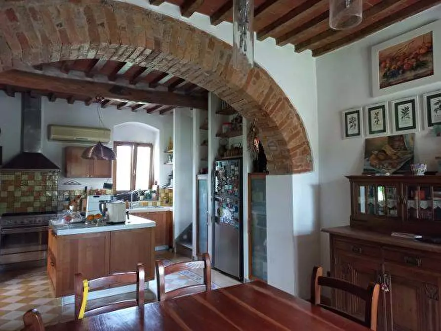 Immagine 5 di Rustico / casale in vendita  in frazione piazzano 69 a Vicchio