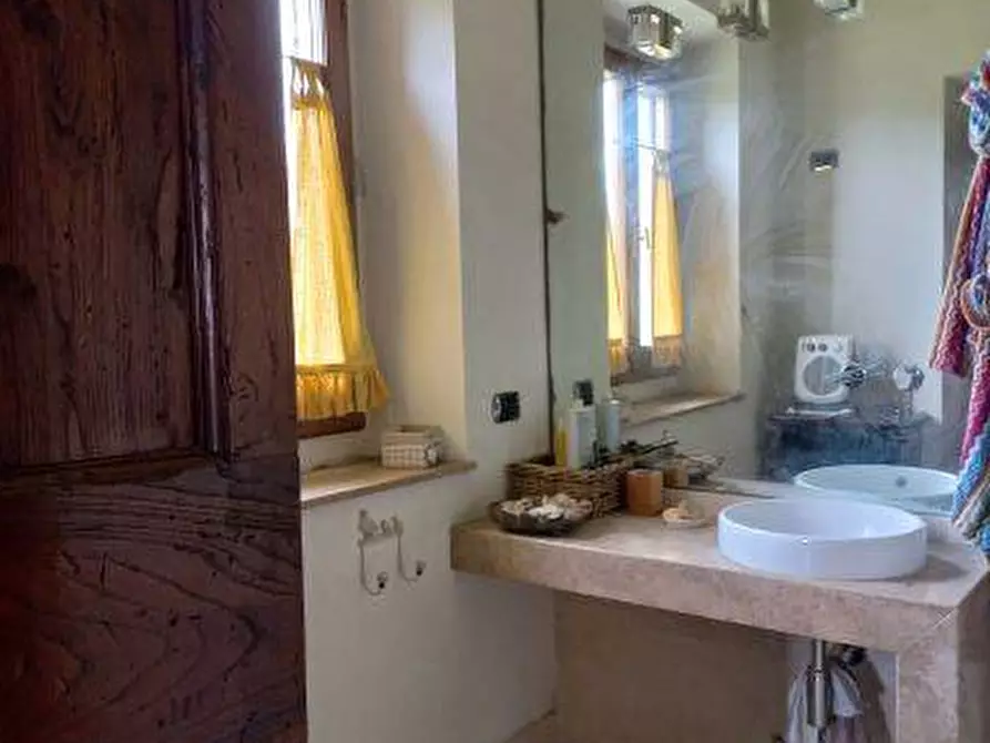 Immagine 8 di Rustico / casale in vendita  in frazione piazzano 69 a Vicchio