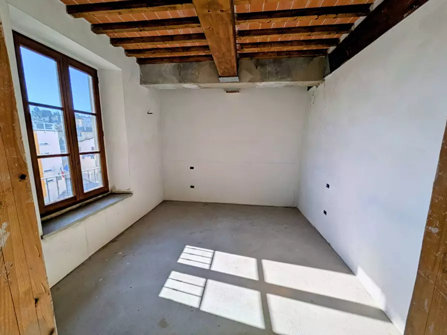 Immagine 4 di Appartamento in vendita  a Figline E Incisa Valdarno