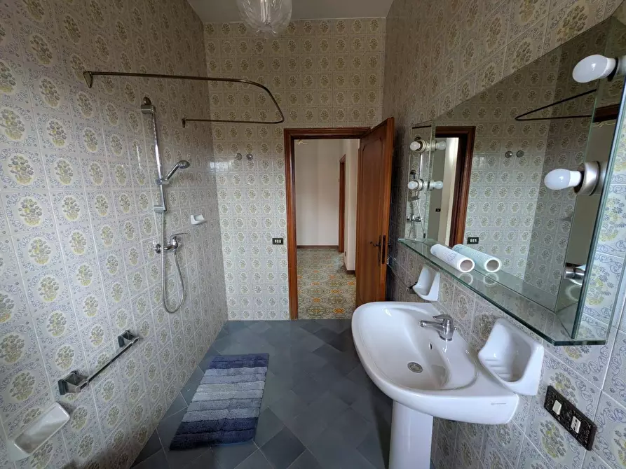 Immagine 22 di Appartamento in vendita  in via della resistenza 50 a Figline E Incisa Valdarno