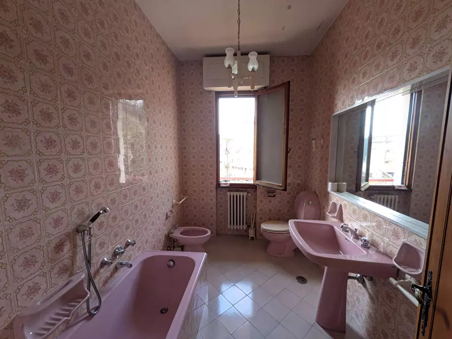 Immagine 46 di Appartamento in vendita  in via della resistenza 50 a Figline E Incisa Valdarno