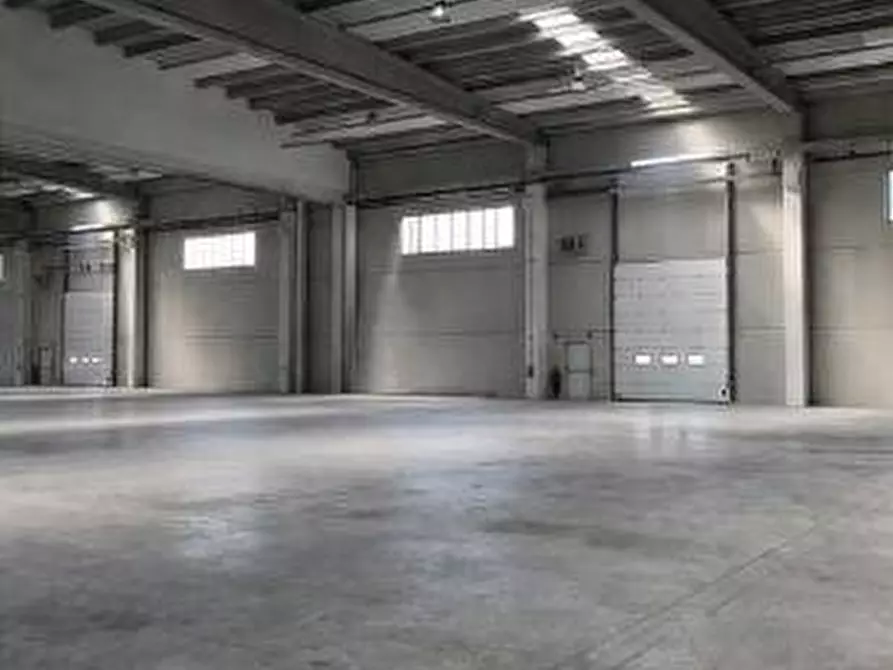 Immagine 2 di Capannone industriale in vendita  in via fiorentina a Figline E Incisa Valdarno