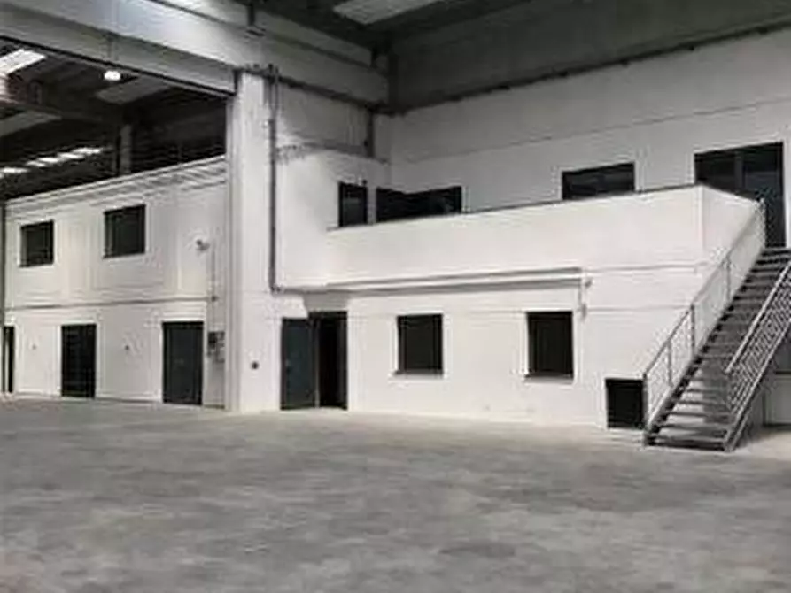 Immagine 3 di Capannone industriale in vendita  in via fiorentina a Figline E Incisa Valdarno