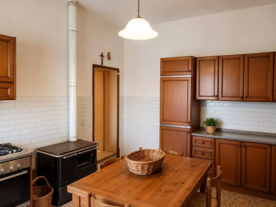 Immagine 6 di Rustico / casale in vendita  in Via Trecento a Montespertoli