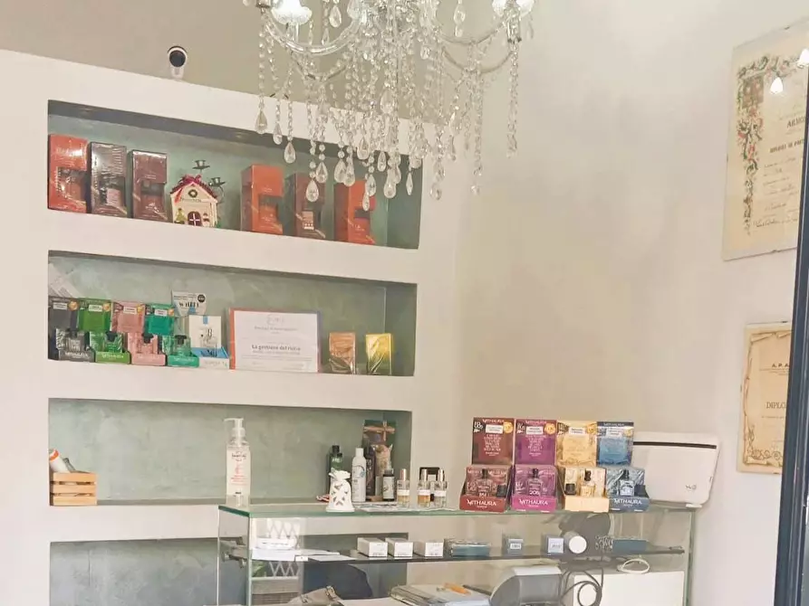 Immagine 4 di Attività commerciale in vendita  in Via Pistoiese 381 a Prato