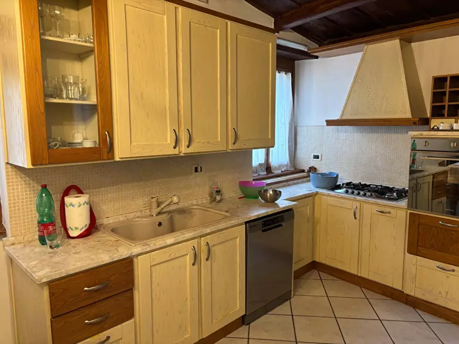 Immagine 1 di Appartamento in vendita  in piazza bernardo tanucci 3 a Pratovecchio Stia