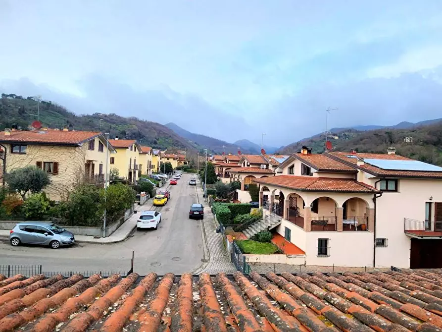 Immagine 2 di Villa in vendita  in Via Dianora Buini 21 a Borgo San Lorenzo