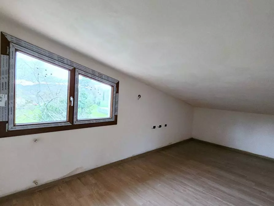 Immagine 11 di Villa in vendita  in Via Dianora Buini 21 a Borgo San Lorenzo