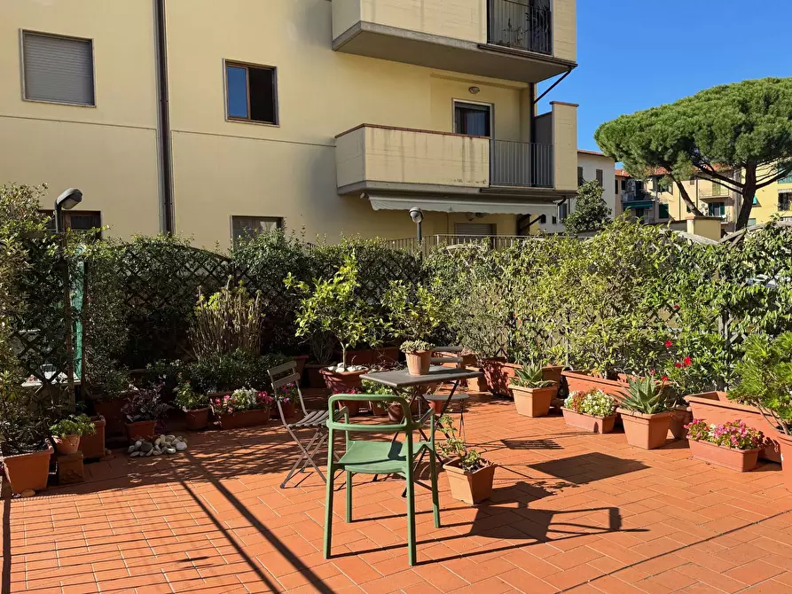 Immagine 19 di Appartamento in vendita  in Via Dei Frullani 3 a Firenze