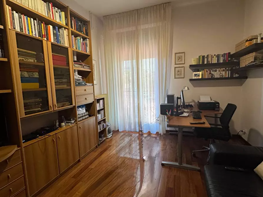 Immagine 5 di Appartamento in vendita  in Via Dei Frullani 3 a Firenze