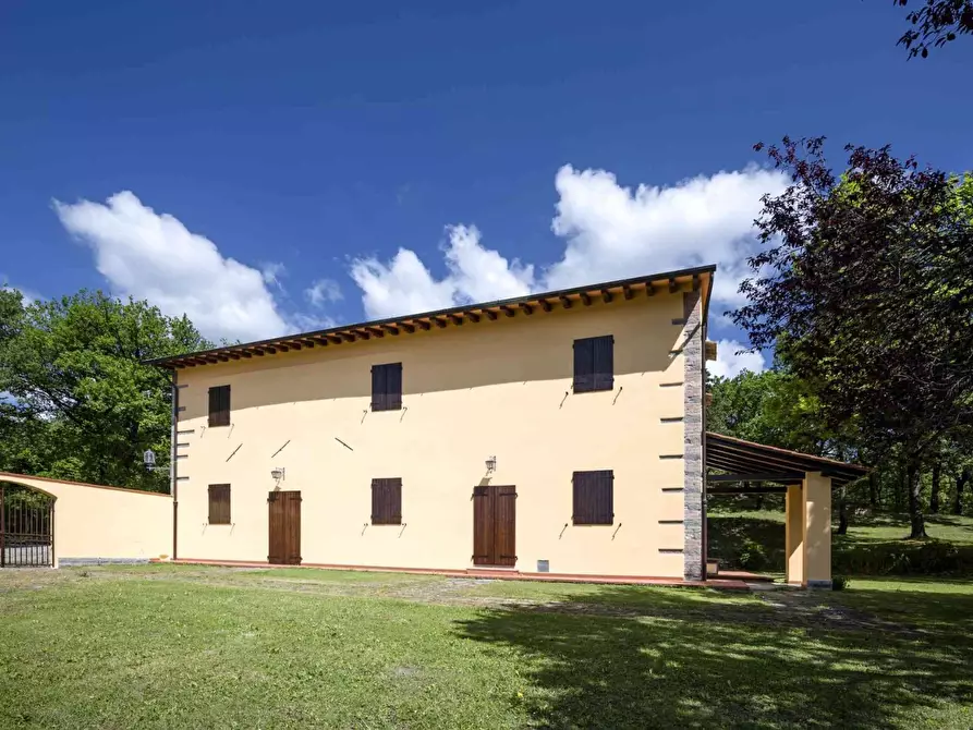 Immagine 1 di Villa in vendita  in Via di Spazzavento 26 a Scarperia E San Piero