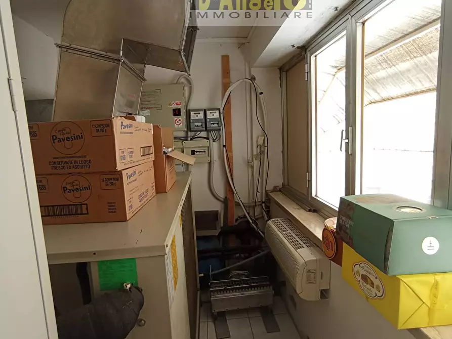 Immagine 33 di Bar / Ristorante in vendita  in Borgo G. Leopardi 33 a Offida