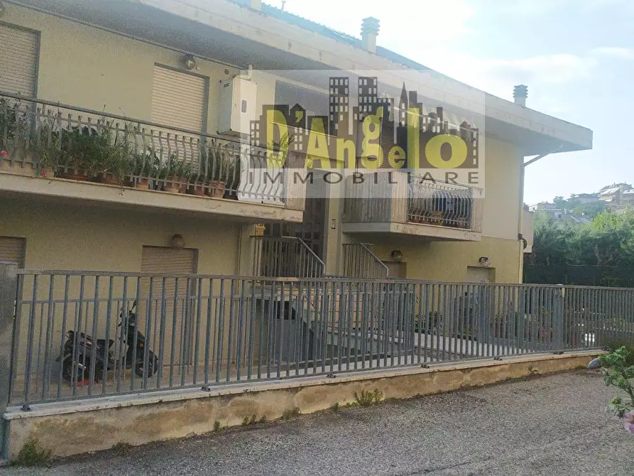 Immagine 1 di Appartamento in vendita  in Via I Maggio a Offida