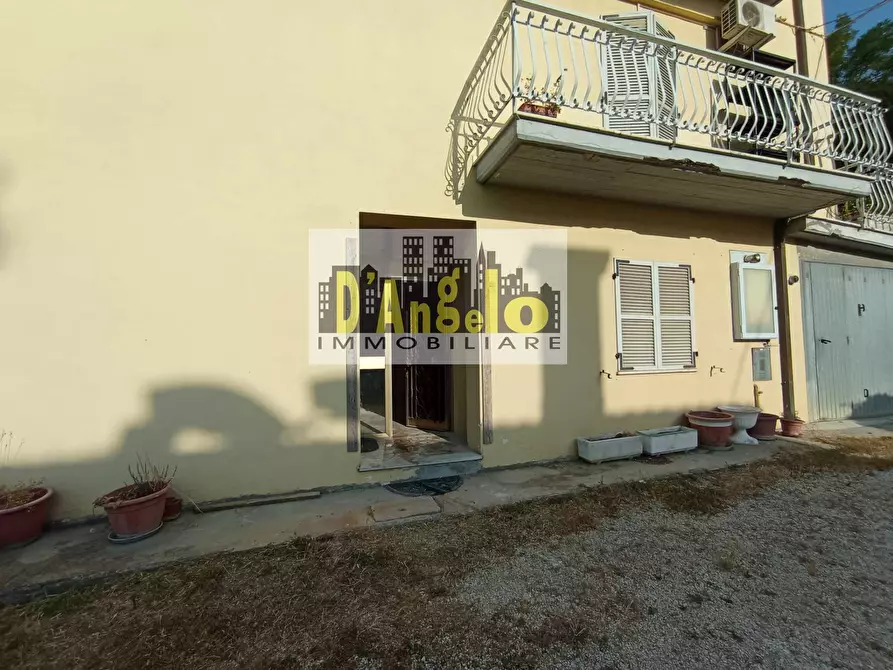 Immagine 1 di Appartamento in vendita  in Via Colle Arena 11 a Castignano