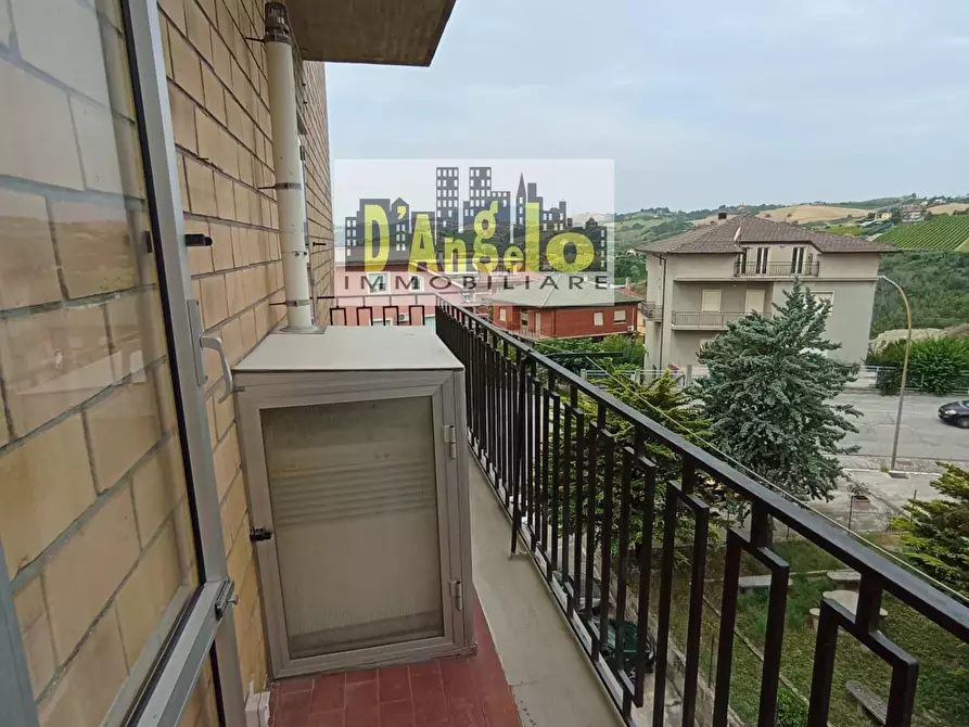 Immagine 33 di Appartamento in vendita  in Via Camillo Benso Conte di Cavour 52 a Offida