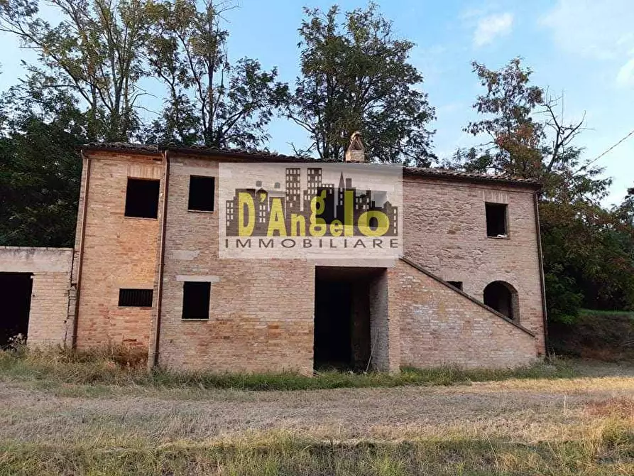 Immagine 1 di Casa indipendente in vendita  in Via San Francesco a Montalto Delle Marche