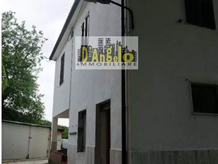 Immagine 2 di Casa indipendente in vendita  in Strada radicina 53 a Roccafluvione