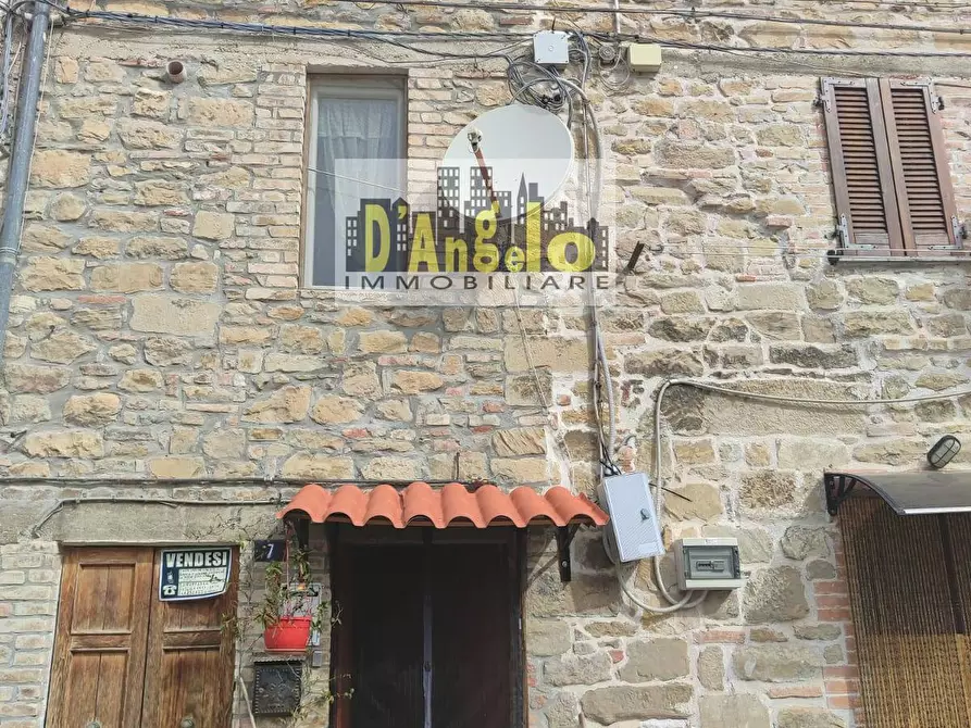 Immagine 3 di Casa indipendente in vendita  in Piazza Vittorio Emanuele II 7 a Palmiano