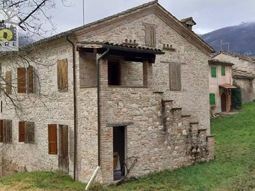 Immagine 2 di Villa in vendita  a Sarnano