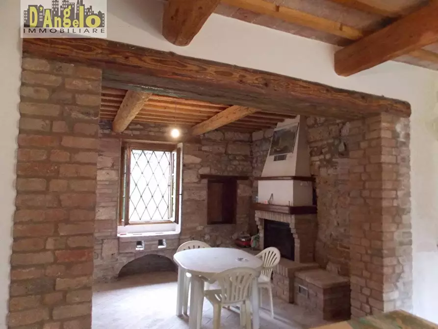 Immagine 8 di Villa in vendita  a Sarnano