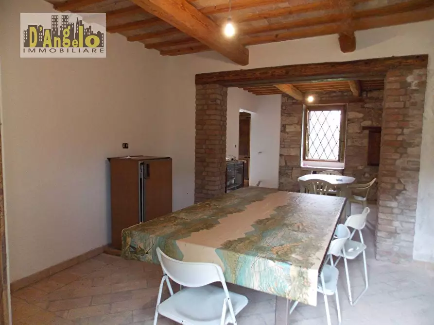 Immagine 9 di Villa in vendita  a Sarnano