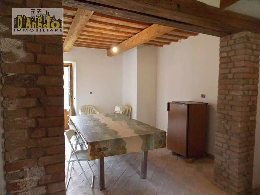 Immagine 10 di Villa in vendita  a Sarnano