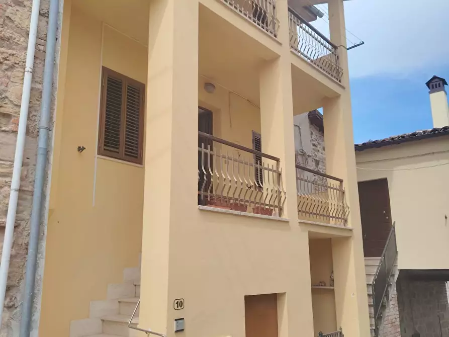 Immagine 2 di Villetta a schiera in vendita  in Piazza Vittorio Emanuele II 10 a Palmiano