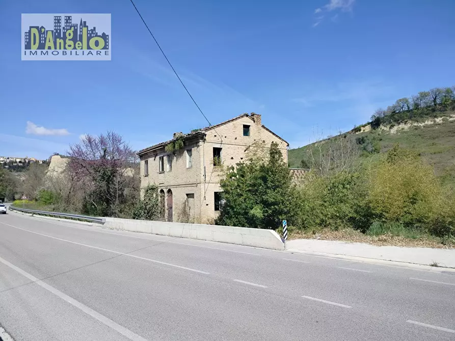 Immagine 3 di Casa indipendente in vendita  in Contrada Lava 161, 162 a Offida