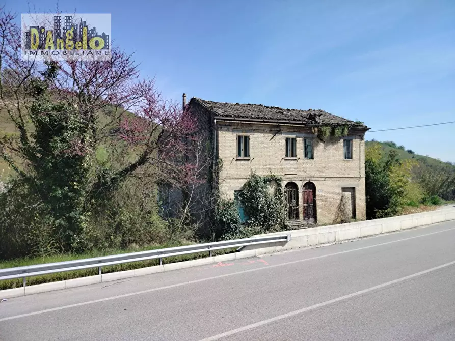 Immagine 1 di Casa indipendente in vendita  in Contrada Lava 161, 162 a Offida