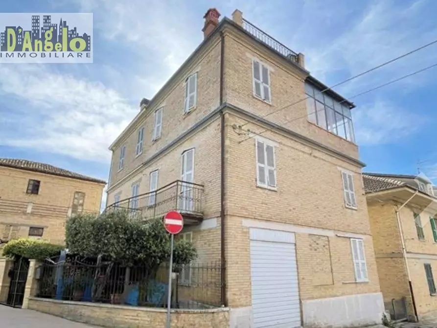 Immagine 2 di Casa indipendente in vendita  in Borgo Cappuccini 46 a Offida