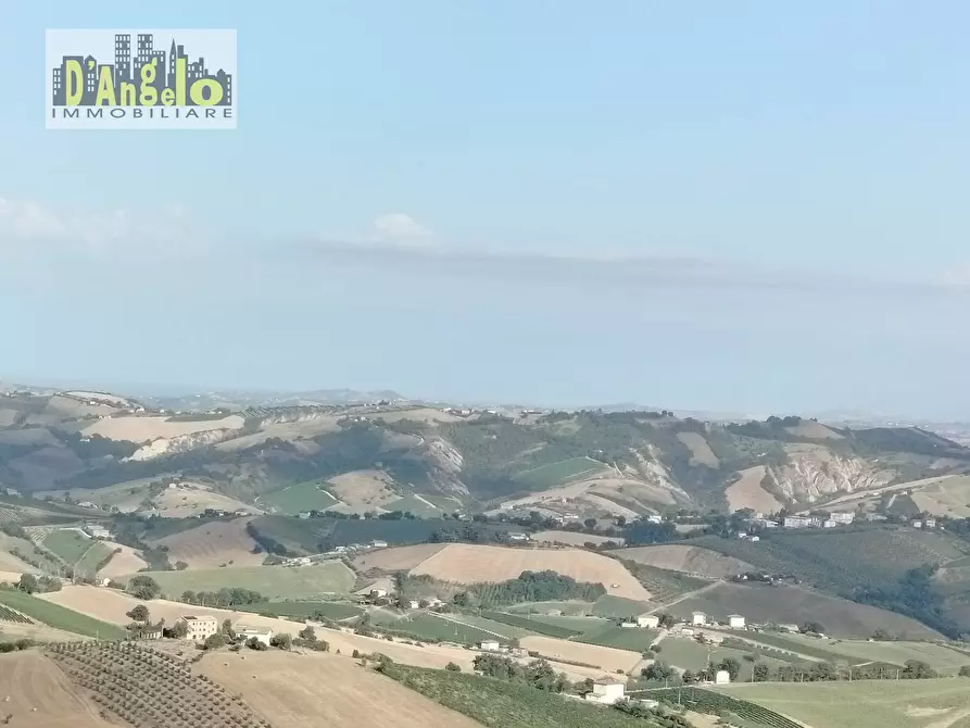 Immagine 3 di Casa indipendente in vendita  in Via Morelli a Montalto Delle Marche