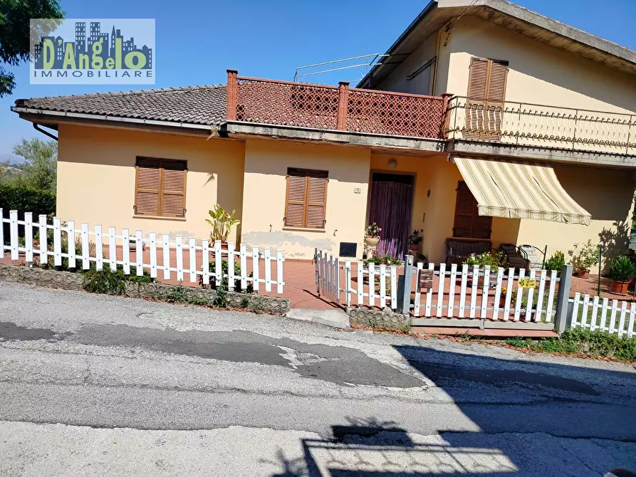 casa indipendente in vendita a Castignano
