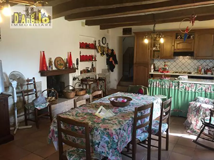 Immagine 5 di Baita in vendita  in Contrada Colle a Rotella