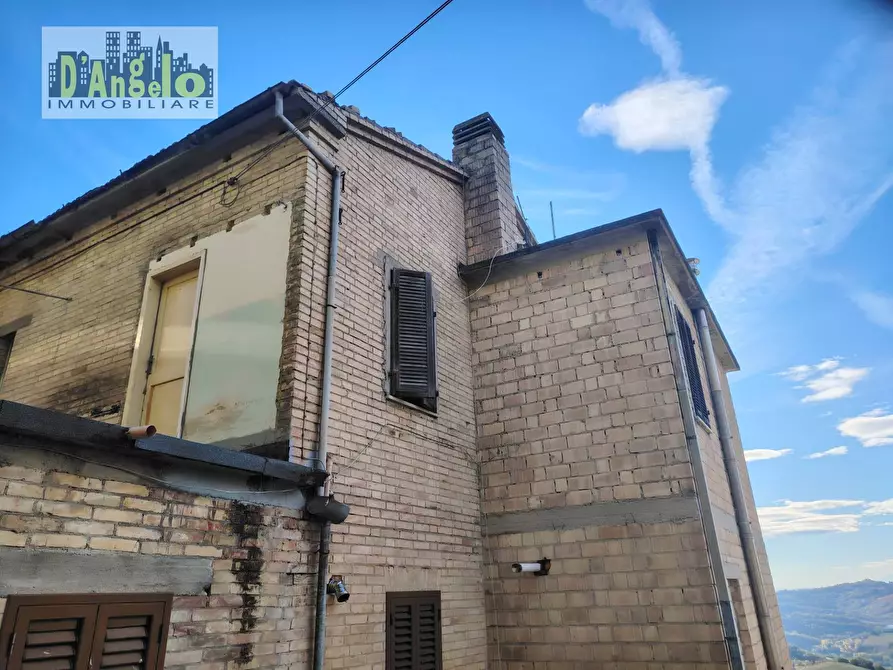 Immagine 3 di Appartamento in vendita  in Contrada Monti 3 a Montalto Delle Marche