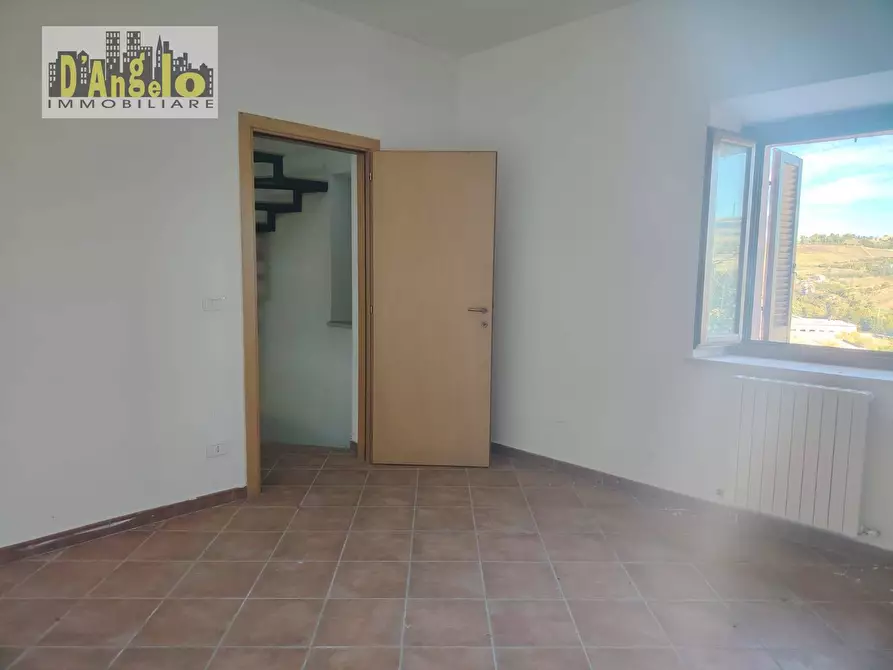 Immagine 10 di Casa indipendente in vendita  in CONTRADA TESINO 216 a Offida