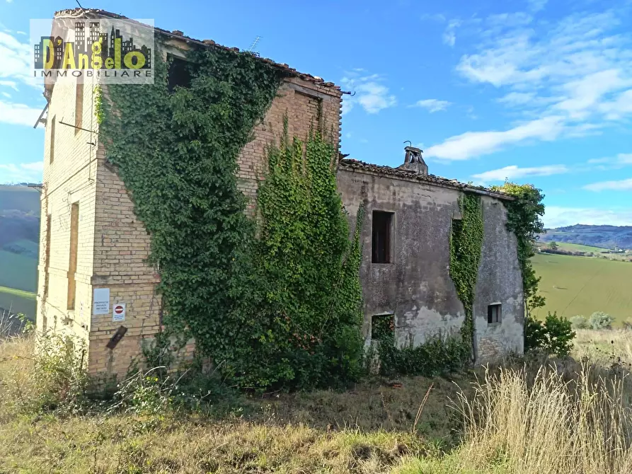 Immagine 1 di Casa indipendente in vendita  in Via Tesino 208 a Offida