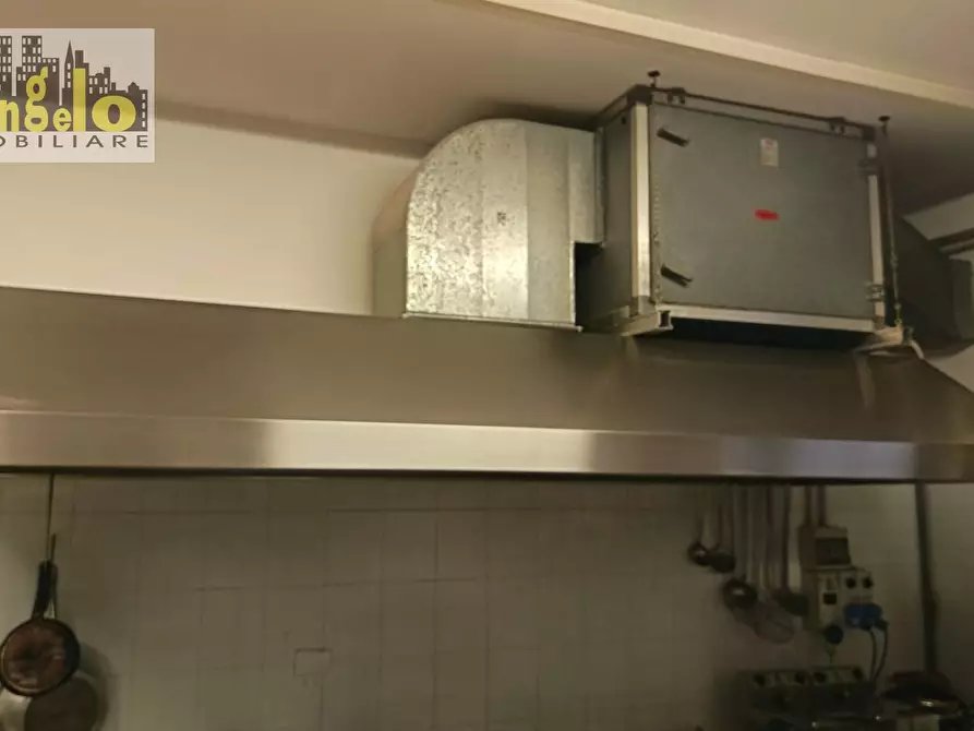 Immagine 13 di Attività commerciale in vendita  in Via Roma 6/A a Offida