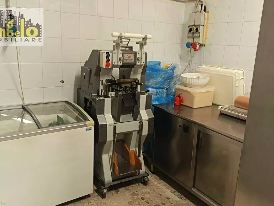 Immagine 9 di Attività commerciale in vendita  in Via Roma 6/A a Offida