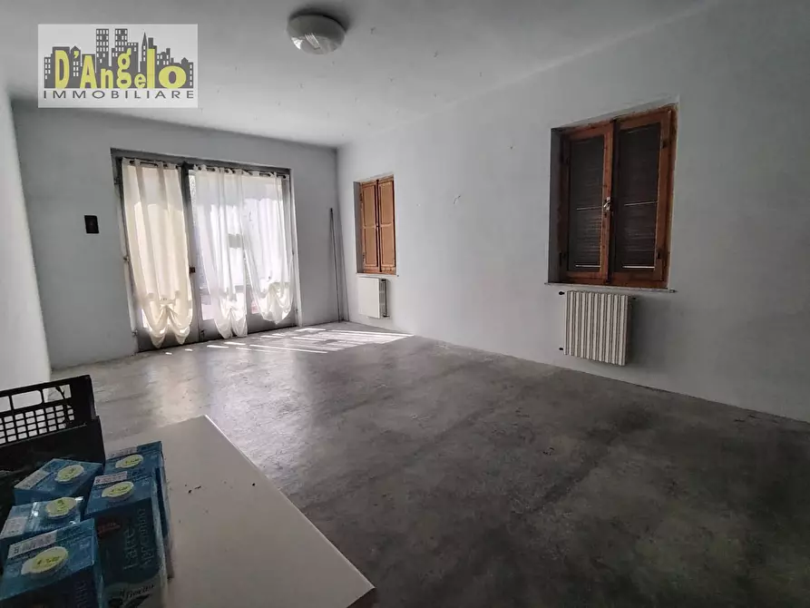 Immagine 3 di Casa indipendente in vendita  in Piazza Costantino Tamanti 35/36/37 a Petritoli