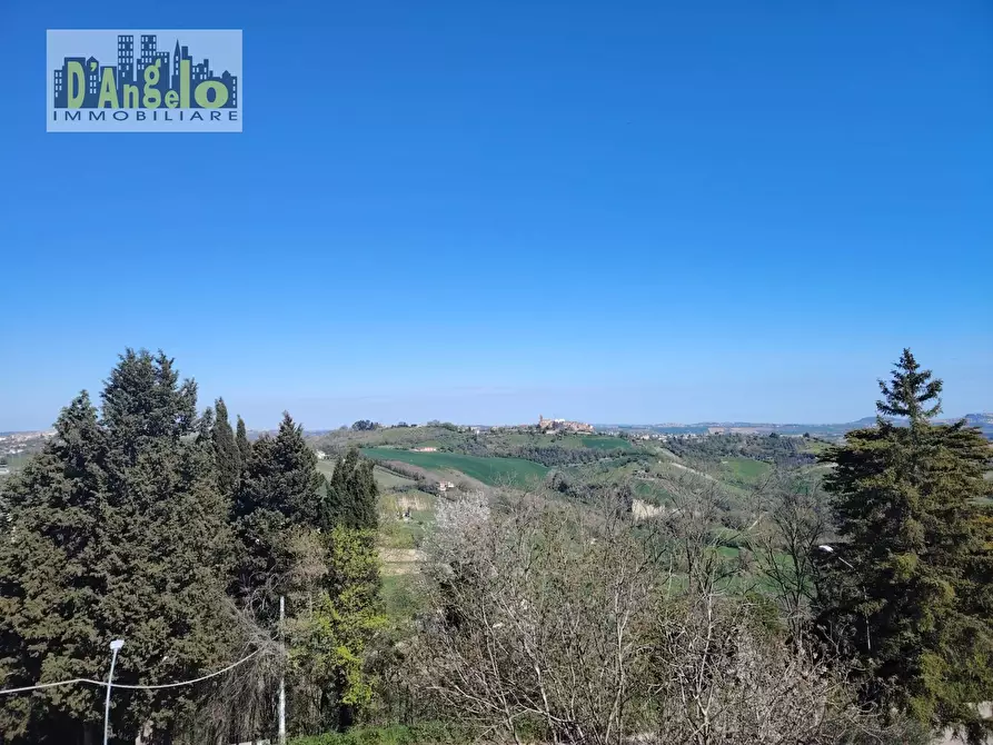Immagine 10 di Casa indipendente in vendita  in Piazza Costantino Tamanti 35/36/37 a Petritoli