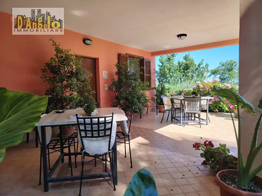 Immagine 4 di Villa in vendita  in Via Tesino 243/B a Offida