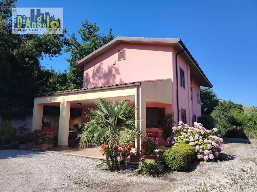 Immagine 3 di Villa in vendita  in Via Tesino 243/B a Offida