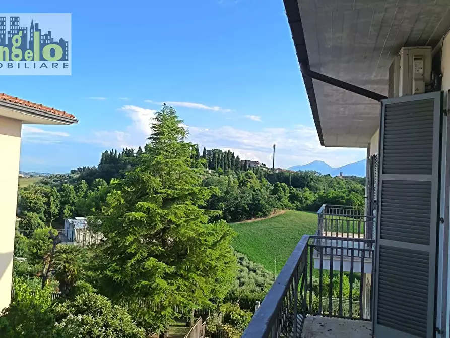 Immagine 17 di Appartamento in vendita  a Castorano
